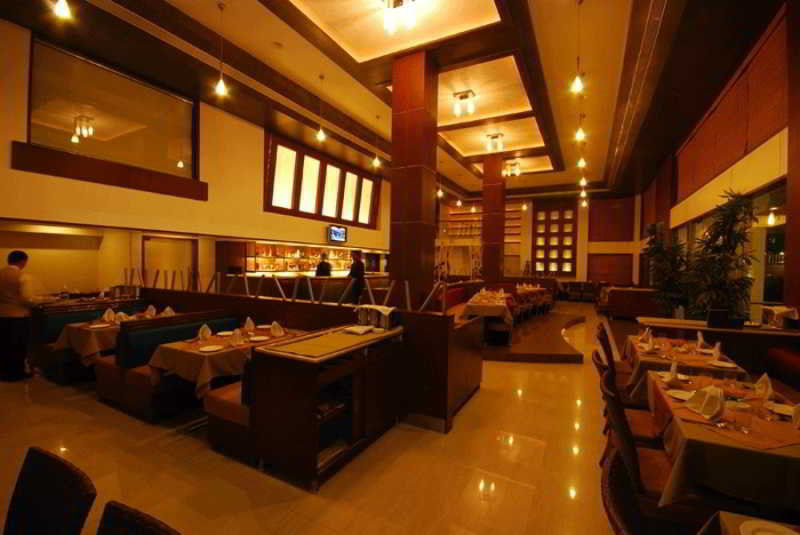 Hotel Sadanand Regency Pimpri-Chinchwad Екстериор снимка