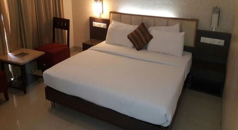 Hotel Sadanand Regency Pimpri-Chinchwad Екстериор снимка