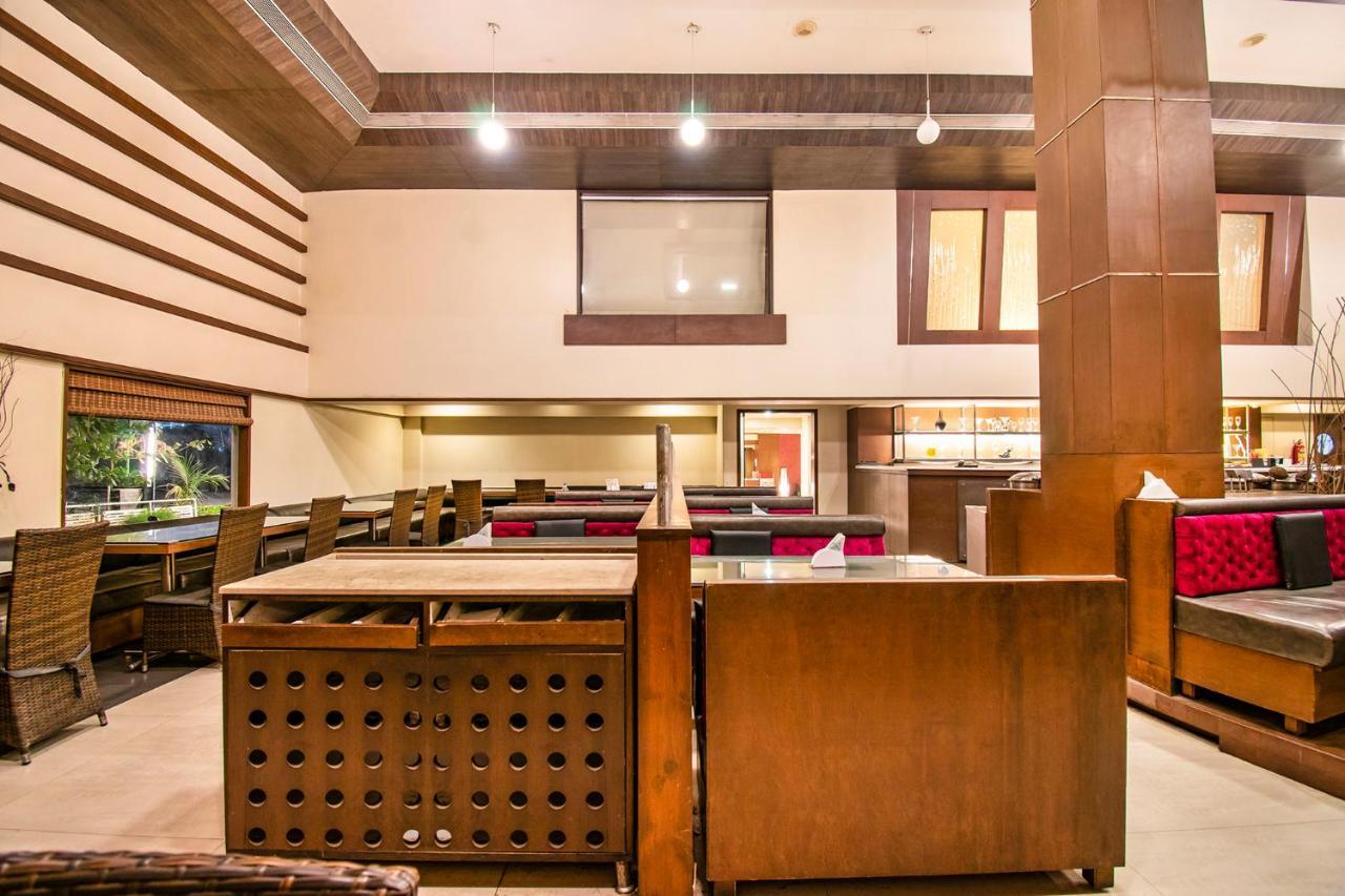 Hotel Sadanand Regency Pimpri-Chinchwad Екстериор снимка
